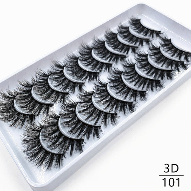 Dramatic false eyelashes