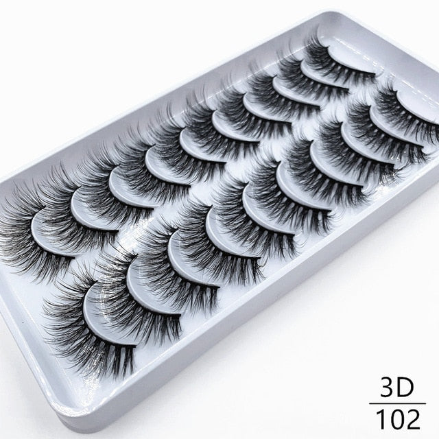 Dramatic false eyelashes