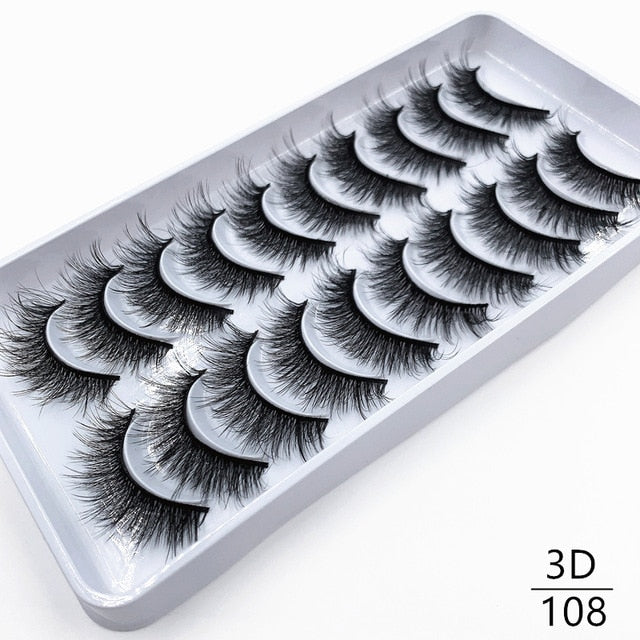 Dramatic false eyelashes