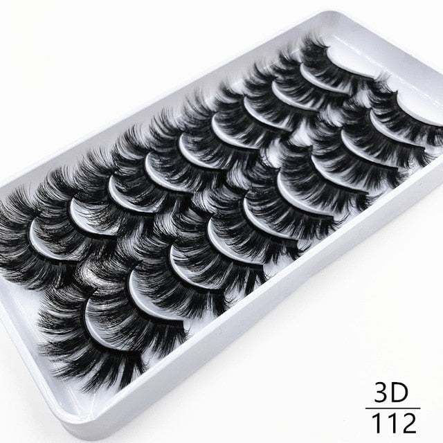 Dramatic false eyelashes