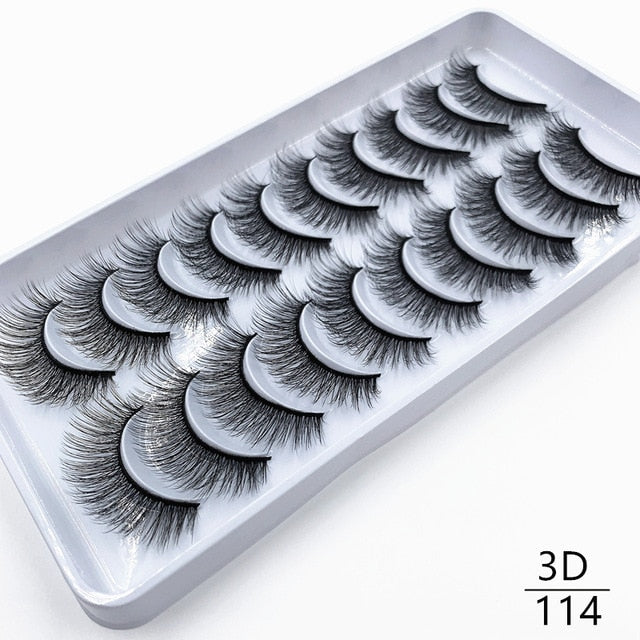 Dramatic false eyelashes