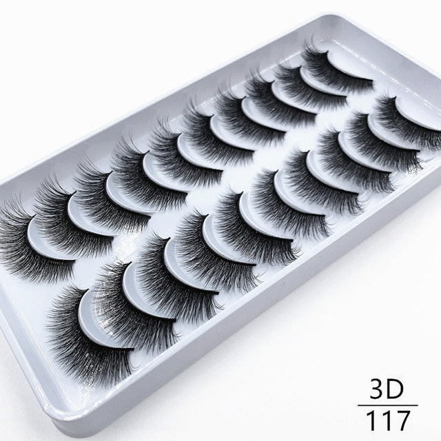 Dramatic false eyelashes