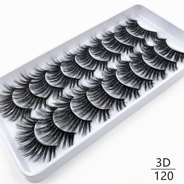 Dramatic false eyelashes