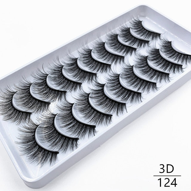 Dramatic false eyelashes