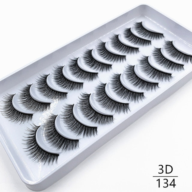 Dramatic false eyelashes