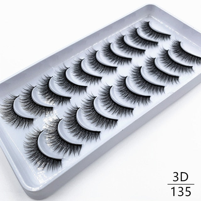 Dramatic false eyelashes